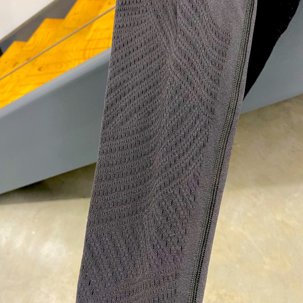 Lululemon reveal 7/8 Tight *Digi Rain